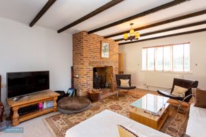 Phoenix House - Sitting Room- click for photo gallery